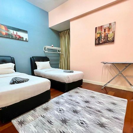 Capital O 90987 The Loft Residences Homestay @ Imago Shopping Mall 2 Kampong Sembulan Esterno foto