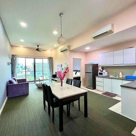 Capital O 90987 The Loft Residences Homestay @ Imago Shopping Mall 2 Kampong Sembulan Esterno foto