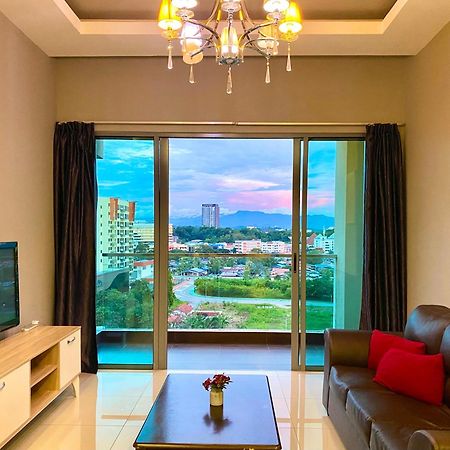 Capital O 90987 The Loft Residences Homestay @ Imago Shopping Mall 2 Kampong Sembulan Esterno foto