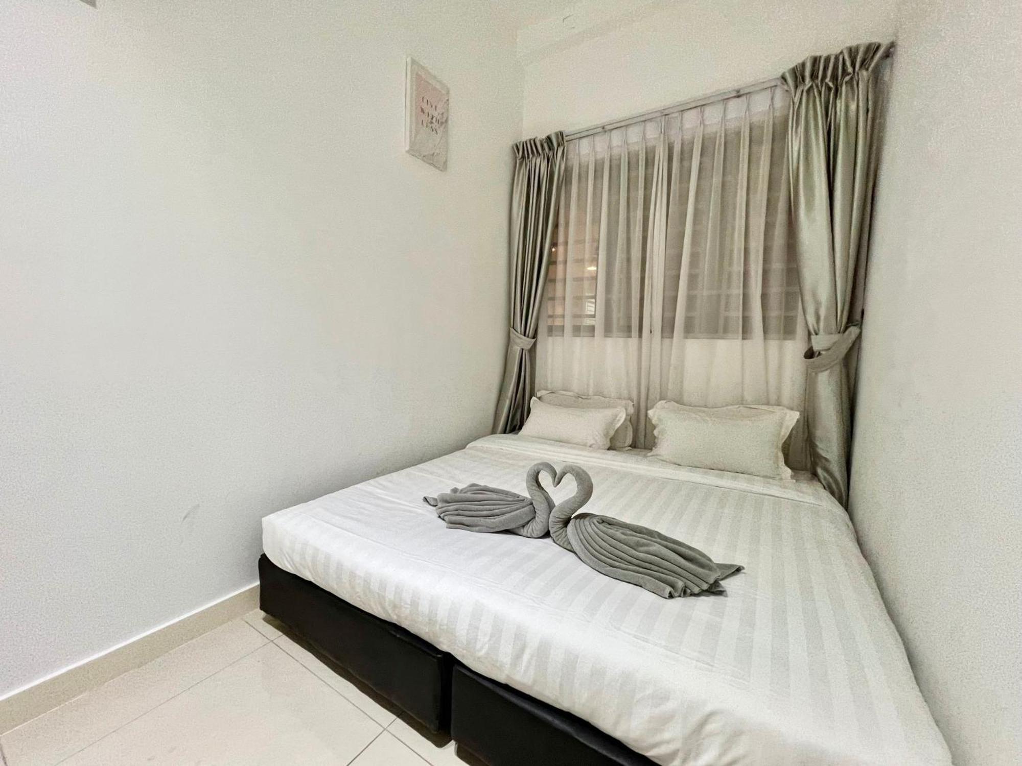 Capital O 90987 The Loft Residences Homestay @ Imago Shopping Mall 2 Kampong Sembulan Esterno foto