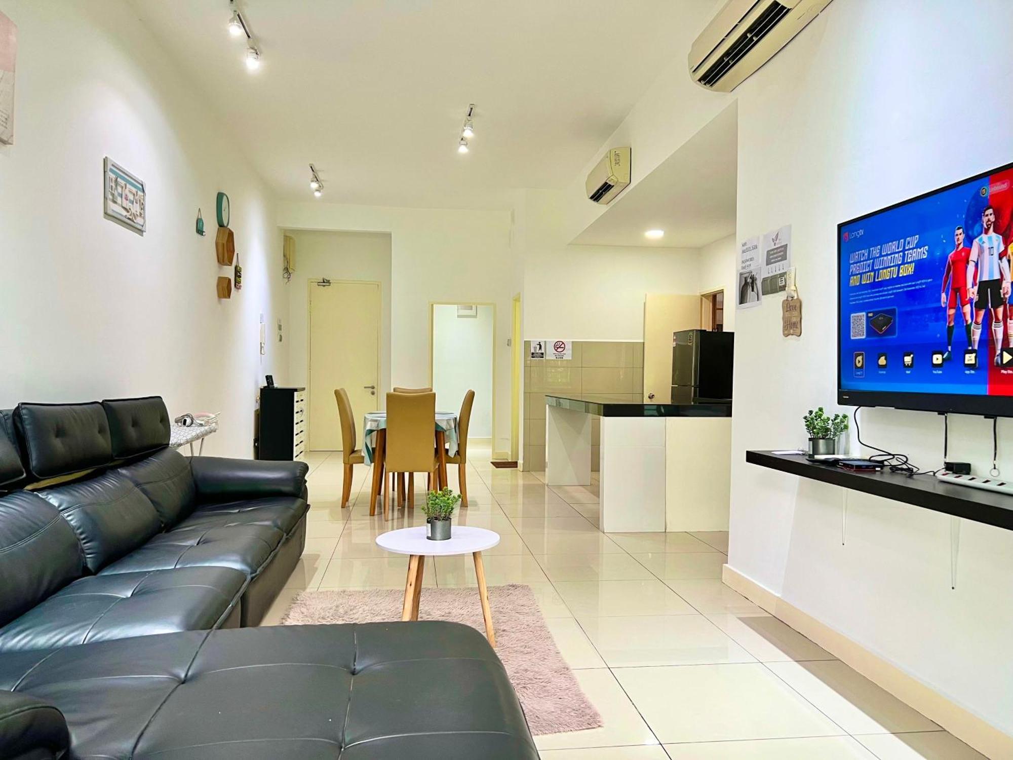 Capital O 90987 The Loft Residences Homestay @ Imago Shopping Mall 2 Kampong Sembulan Esterno foto