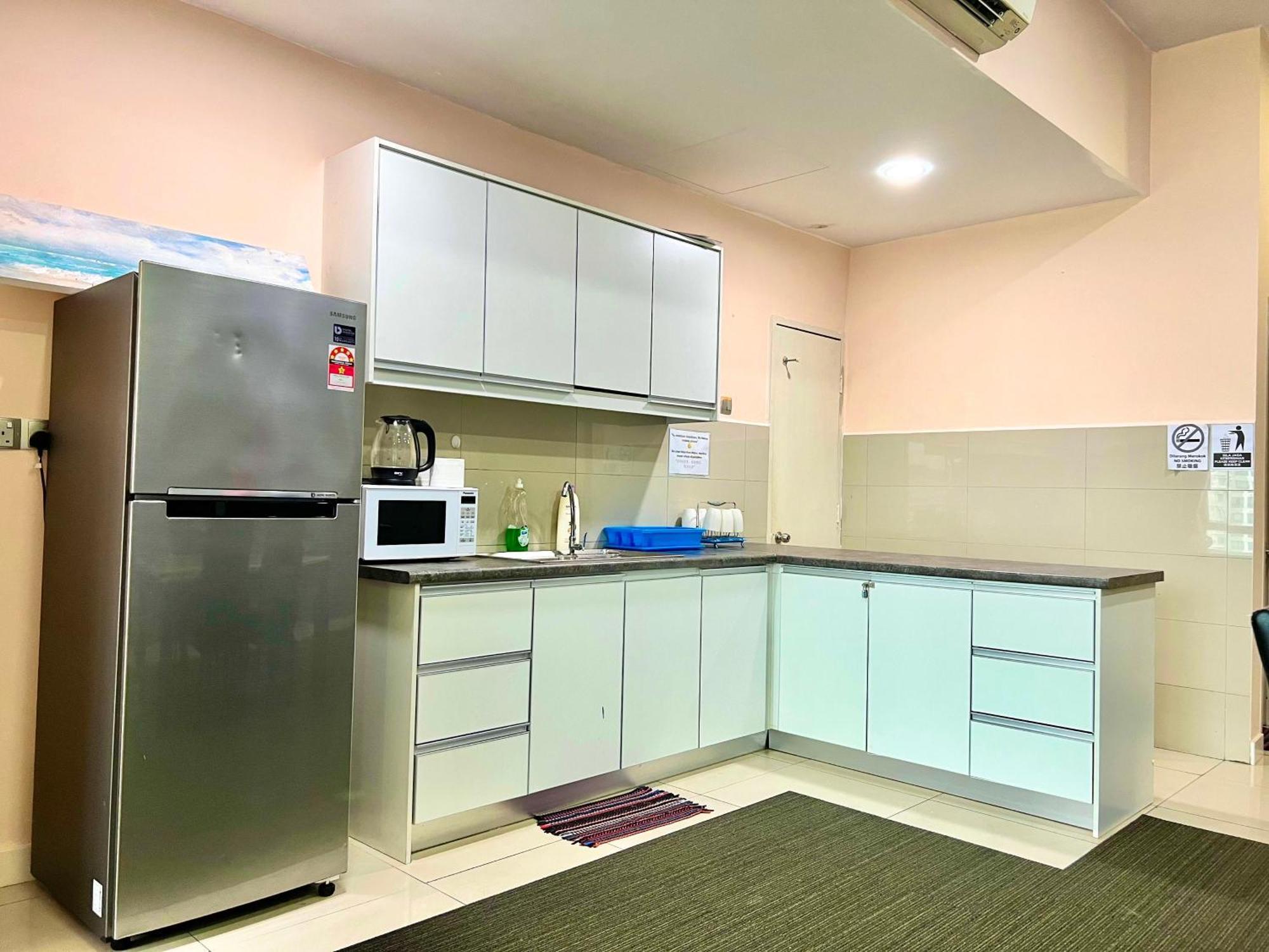 Capital O 90987 The Loft Residences Homestay @ Imago Shopping Mall 2 Kampong Sembulan Esterno foto